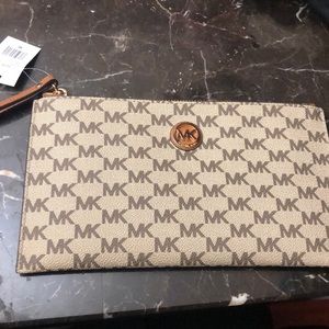 Michael Kors clutch
